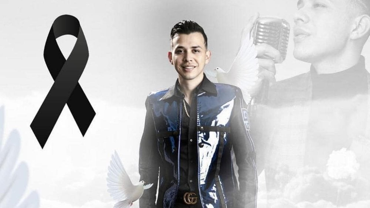 Muere Carlos Parra.