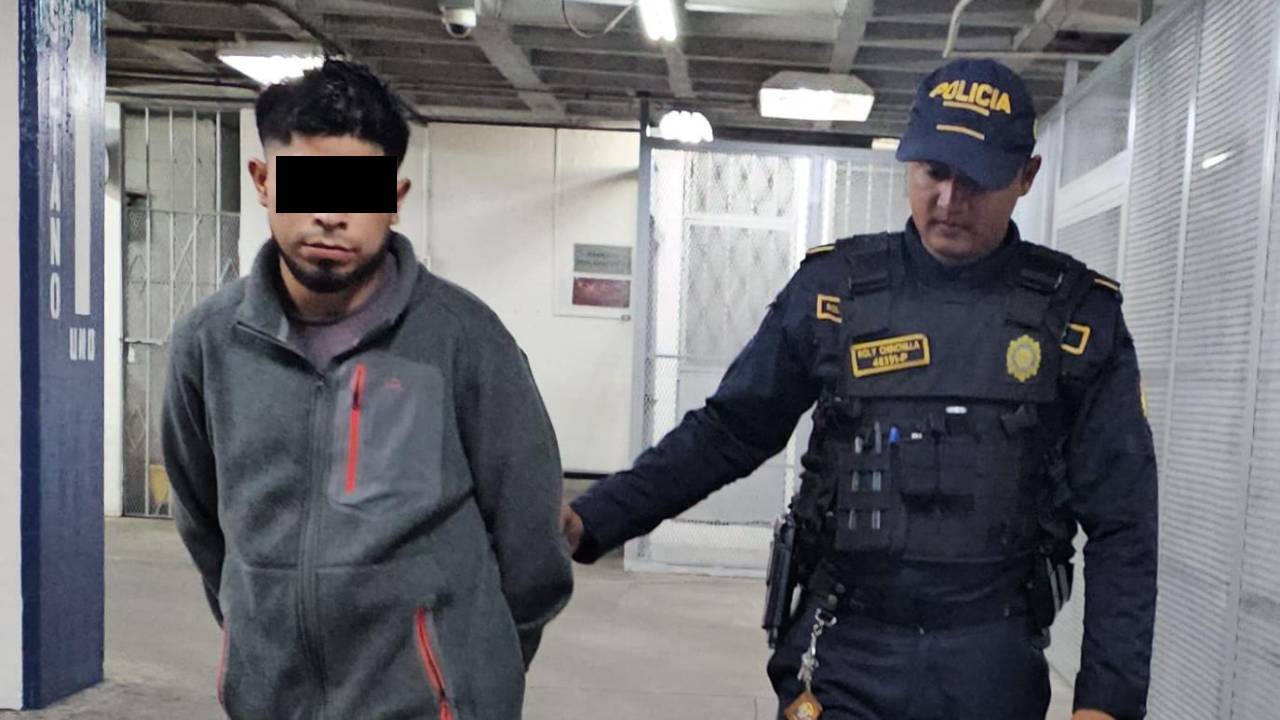 Detienen a hombre cuando visitaba a su pareja en la cárcel ¿Qué intentó meter?