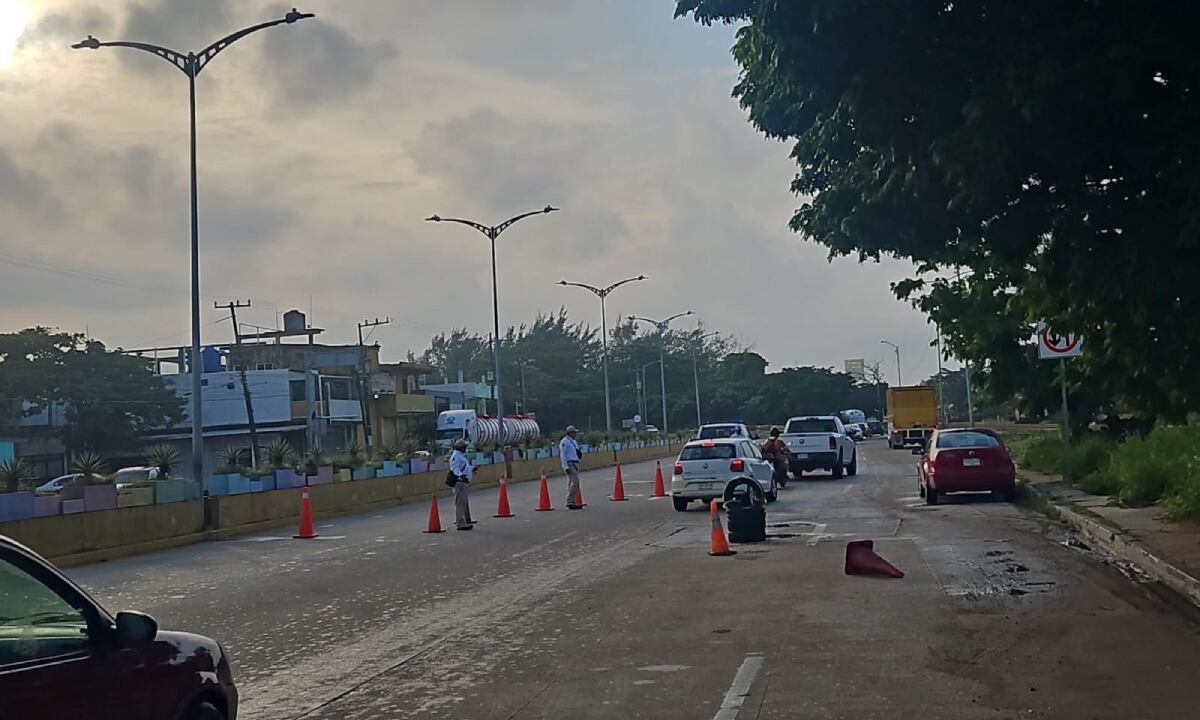 Incendio en Pajaritos lleva más de 36 HORAS y obliga a mantener operativo de emergencia en Coatzacoalcos