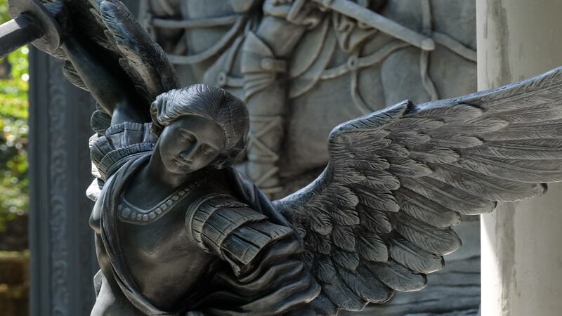Estatua de San Miguel Arcángel