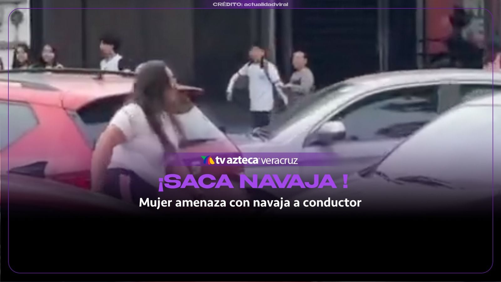 ¡Se puso PELIGROSO! Mujer amenaza con NAVAJA a conductor en pleno caos vial de Oaxaca